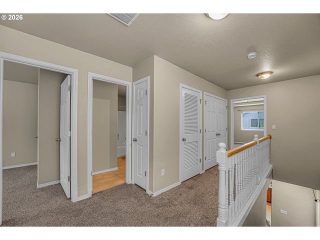 4642 Se OLIVEWOOD St, Hillsboro, OR 97123