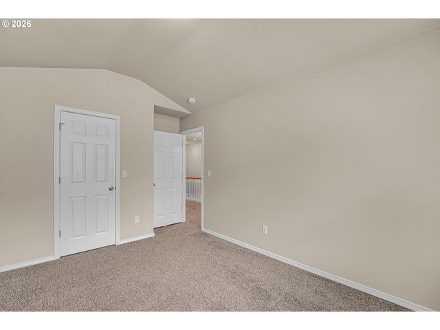4642 Se OLIVEWOOD St, Hillsboro, OR 97123