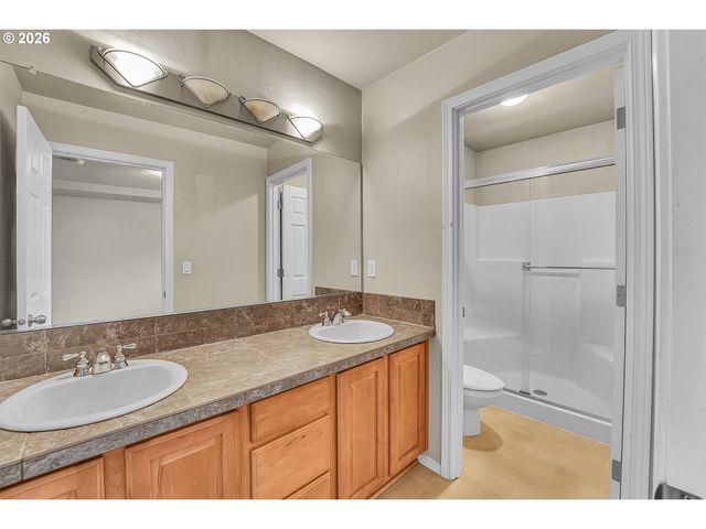 4642 Se OLIVEWOOD St, Hillsboro, OR 97123