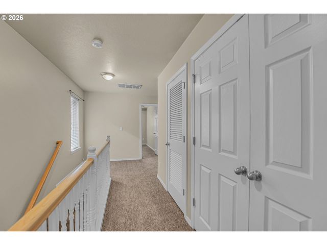 4642 Se OLIVEWOOD St, Hillsboro, OR 97123