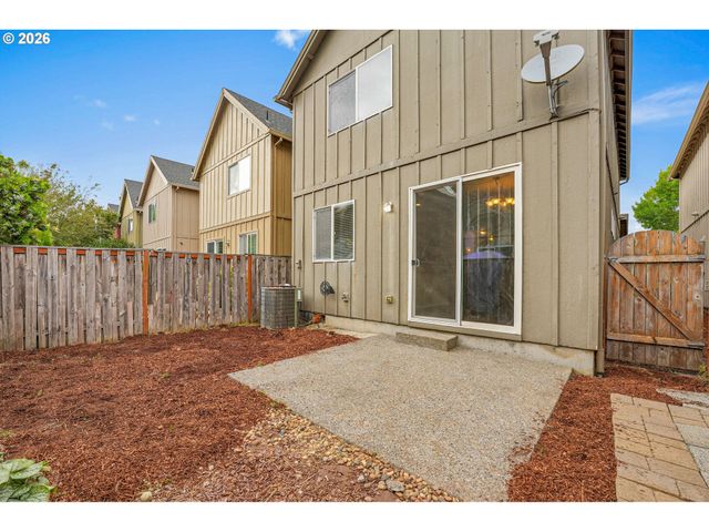 4642 Se OLIVEWOOD St, Hillsboro, OR 97123