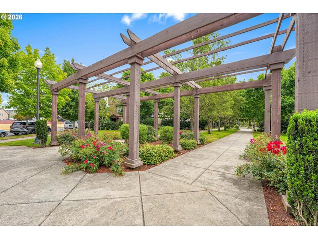 4642 Se OLIVEWOOD St, Hillsboro, OR 97123