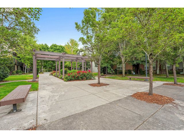 4642 Se OLIVEWOOD St, Hillsboro, OR 97123