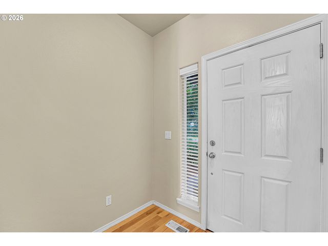 4642 Se OLIVEWOOD St, Hillsboro, OR 97123
