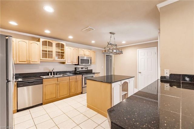2516 SE 22nd AVE, Cape Coral, FL 33904