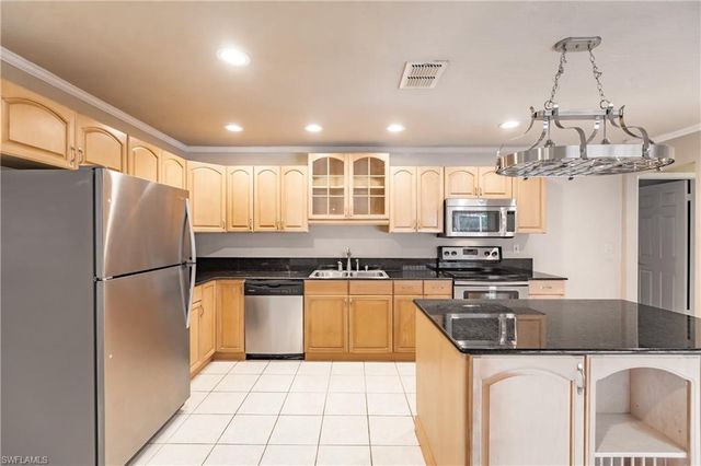 2516 SE 22nd AVE, Cape Coral, FL 33904