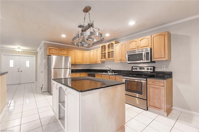 2516 SE 22nd AVE, Cape Coral, FL 33904