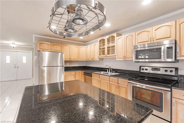 2516 SE 22nd AVE, Cape Coral, FL 33904