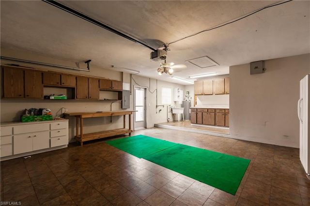 2516 SE 22nd AVE, Cape Coral, FL 33904