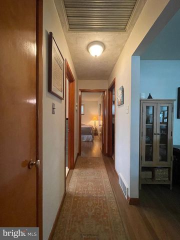 803 CAROL CIR, New Cumberland, PA 17070