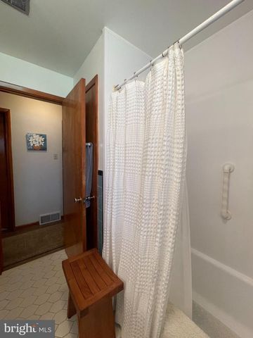 803 CAROL CIR, New Cumberland, PA 17070