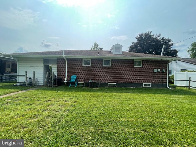 803 CAROL CIR, New Cumberland, PA 17070