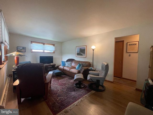 803 CAROL CIR, New Cumberland, PA 17070