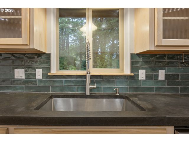 45721 HIGHWAY 101, Langlois, OR 97450