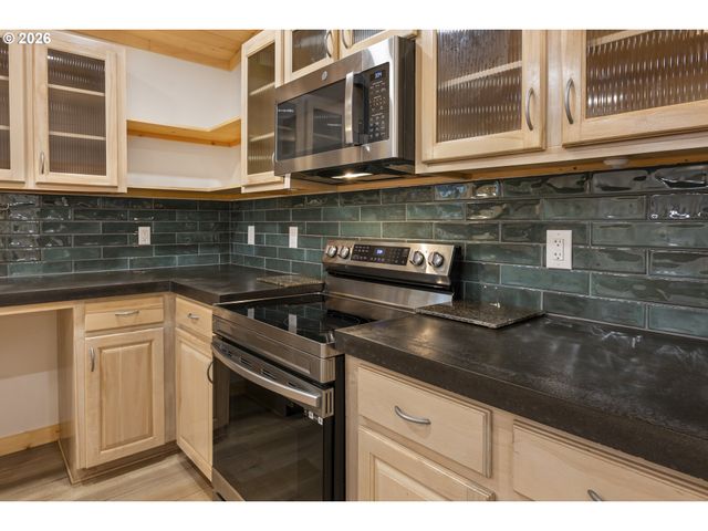 45721 HIGHWAY 101, Langlois, OR 97450