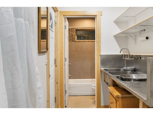 45721 HIGHWAY 101, Langlois, OR 97450