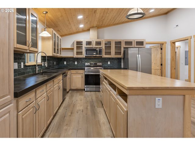 45721 HIGHWAY 101, Langlois, OR 97450