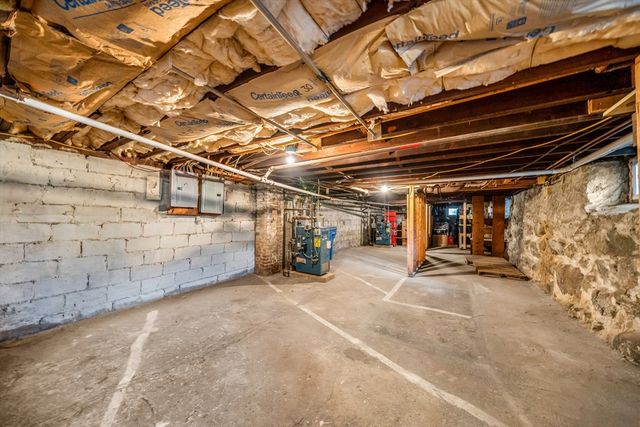 32 Eddy St. 1, Waltham, MA 02451