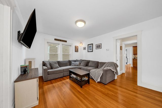 32 Eddy St. 1, Waltham, MA 02451