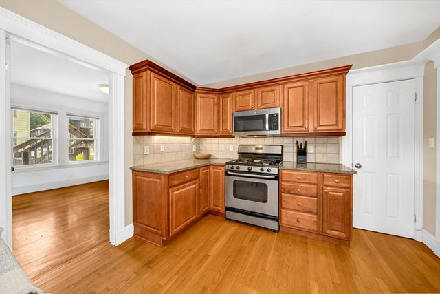 32 Eddy St. 1, Waltham, MA 02451