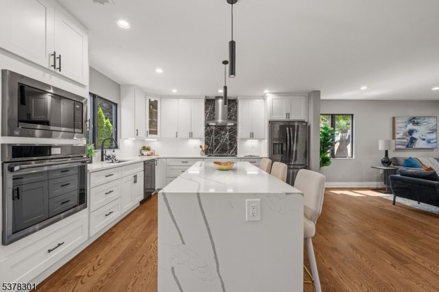 61 Pomona Ave, Fair Lawn Boro, NJ 07410