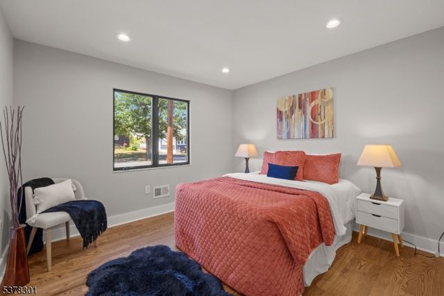 61 Pomona Ave, Fair Lawn Boro, NJ 07410