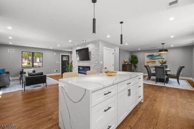 61 Pomona Ave, Fair Lawn Boro, NJ 07410