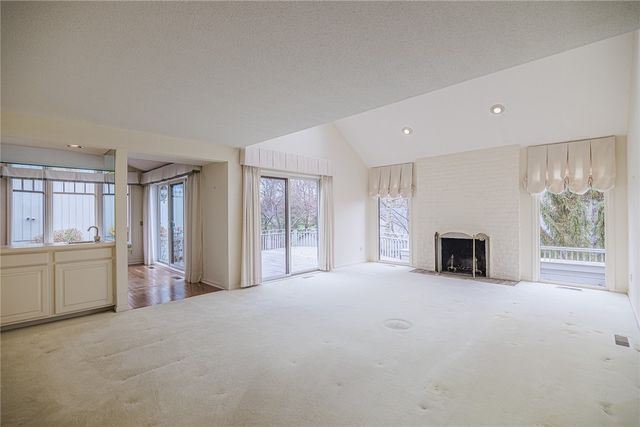 6 Masters Cove, Pittsford, NY 14534