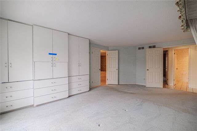 6 Masters Cove, Pittsford, NY 14534