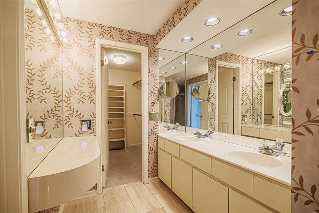 6 Masters Cove, Pittsford, NY 14534