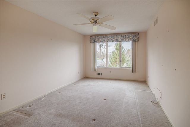 6 Masters Cove, Pittsford, NY 14534