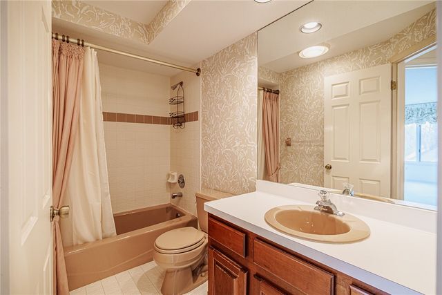 6 Masters Cove, Pittsford, NY 14534