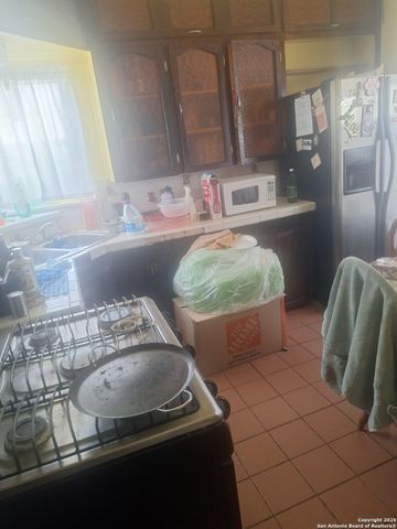 526 Muncey, San Antonio, TX 78202