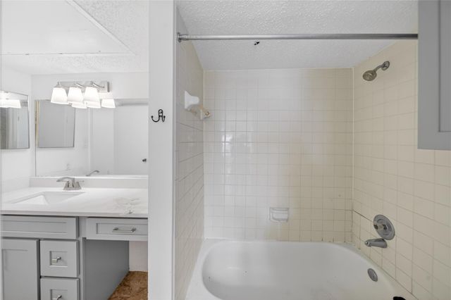 2750 Holly Hall Street 1706, Houston, TX 77054