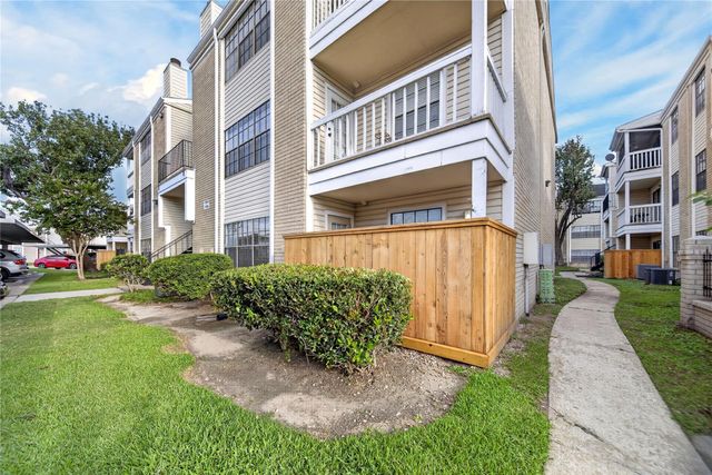 2750 Holly Hall Street 1706, Houston, TX 77054