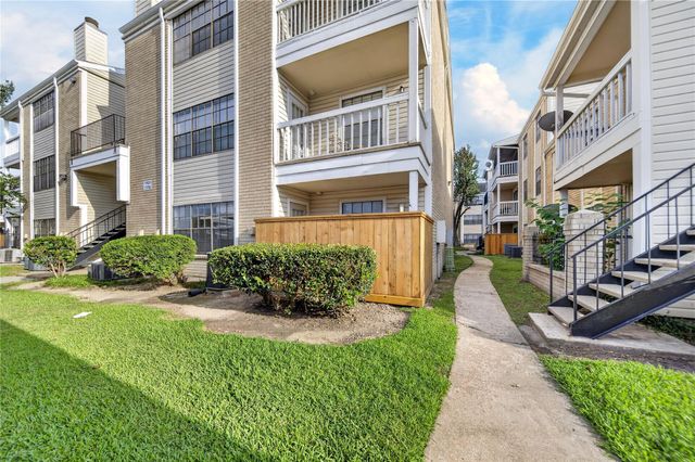 2750 Holly Hall Street 1706, Houston, TX 77054