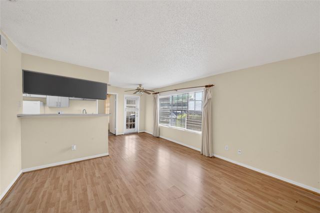 2750 Holly Hall Street 1706, Houston, TX 77054