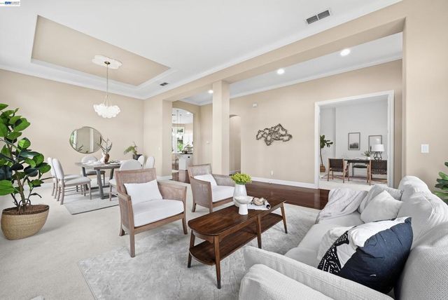 1 Circle E Ranch Pl, San Ramon, CA 94583