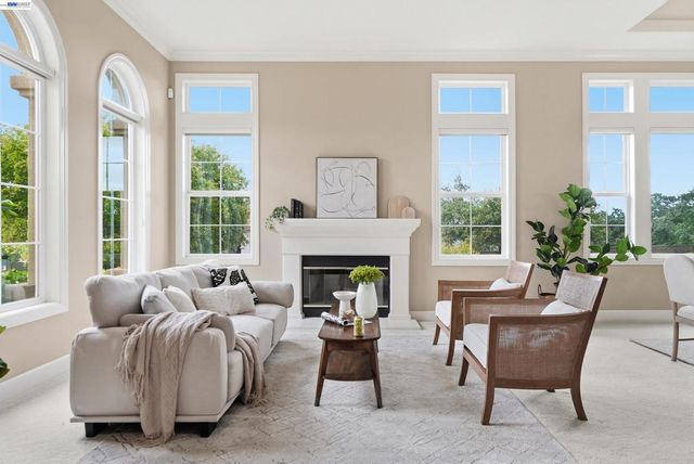 1 Circle E Ranch Pl, San Ramon, CA 94583