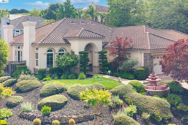 1 Circle E Ranch Pl, San Ramon, CA 94583