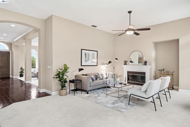 1 Circle E Ranch Pl, San Ramon, CA 94583