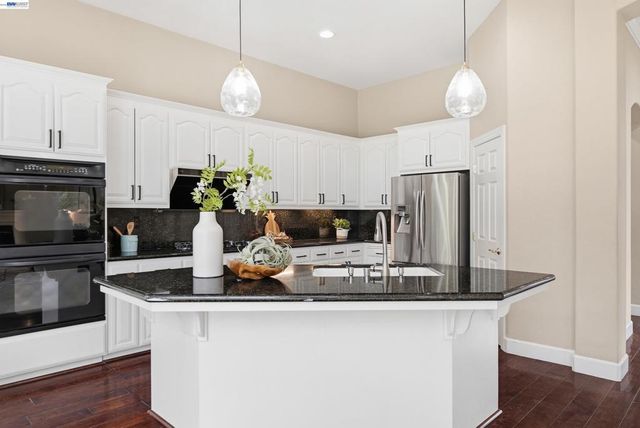 1 Circle E Ranch Pl, San Ramon, CA 94583