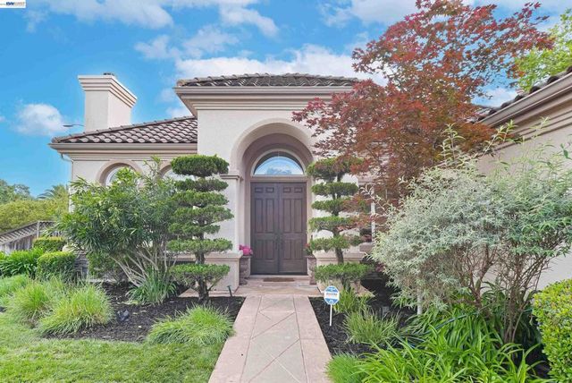 1 Circle E Ranch Pl, San Ramon, CA 94583