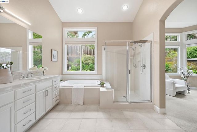 1 Circle E Ranch Pl, San Ramon, CA 94583