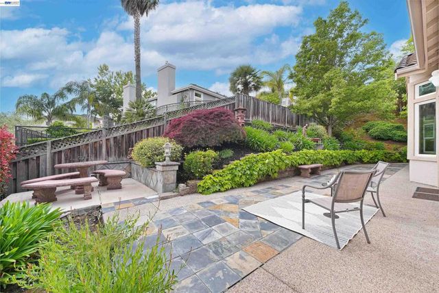 1 Circle E Ranch Pl, San Ramon, CA 94583