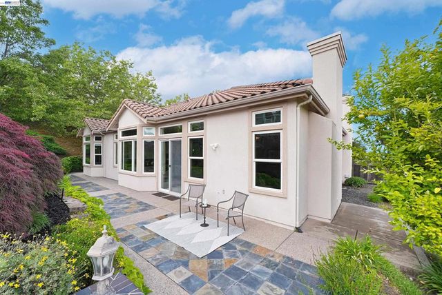 1 Circle E Ranch Pl, San Ramon, CA 94583