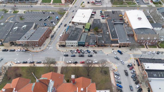 7 N Court Street, Crown Point, IN 46307