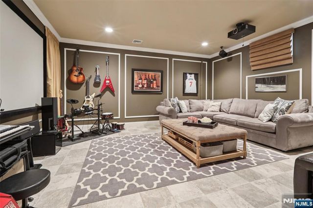 191 Hillside Avenue, Wyckoff, NJ 07481