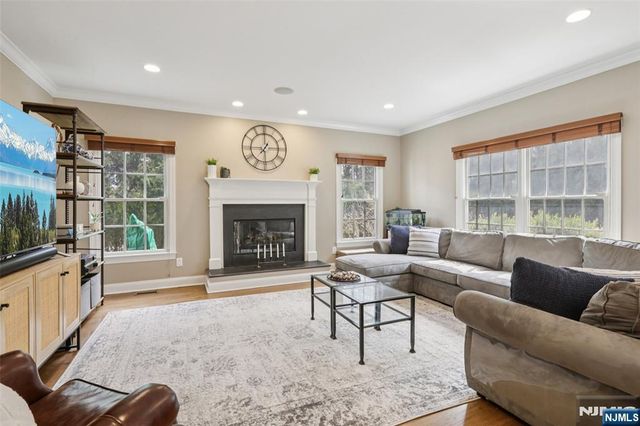 191 Hillside Avenue, Wyckoff, NJ 07481