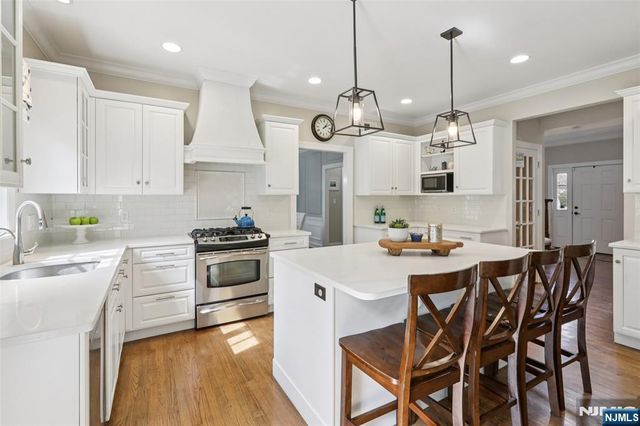 191 Hillside Avenue, Wyckoff, NJ 07481